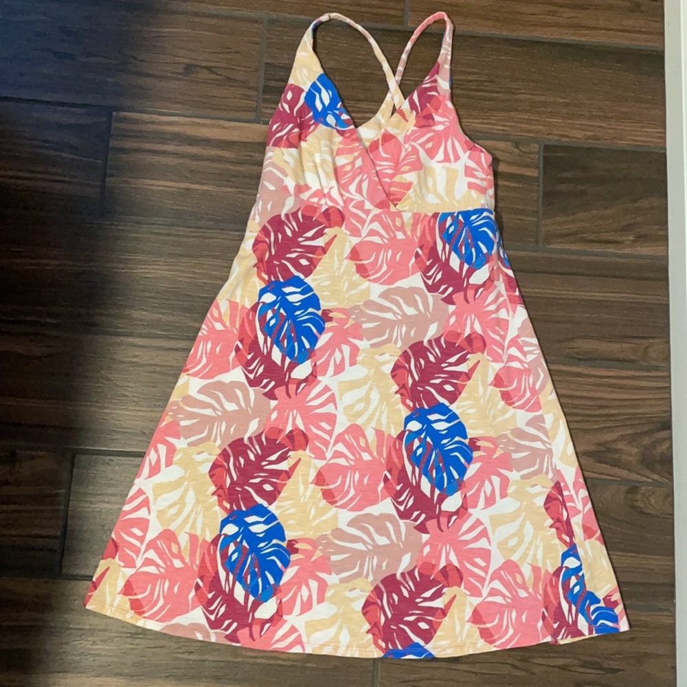 Patagonia monstera leaf sundress